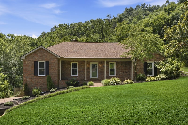 111 Dogwood Ln, Franklin, TN 37064