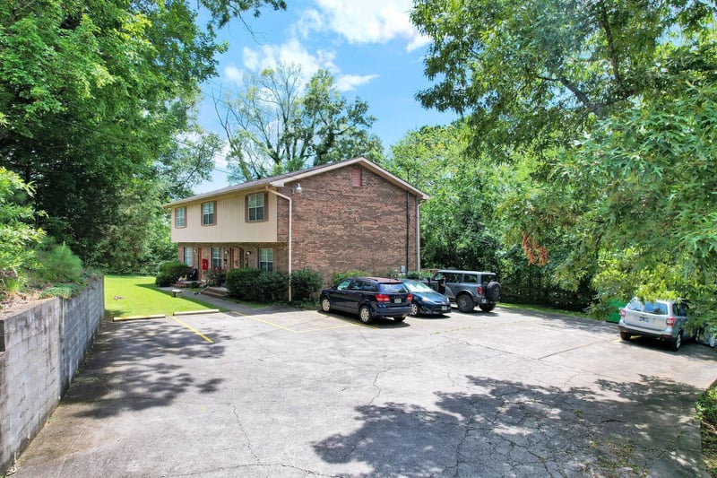 703 School St, Dalton, GA 30720