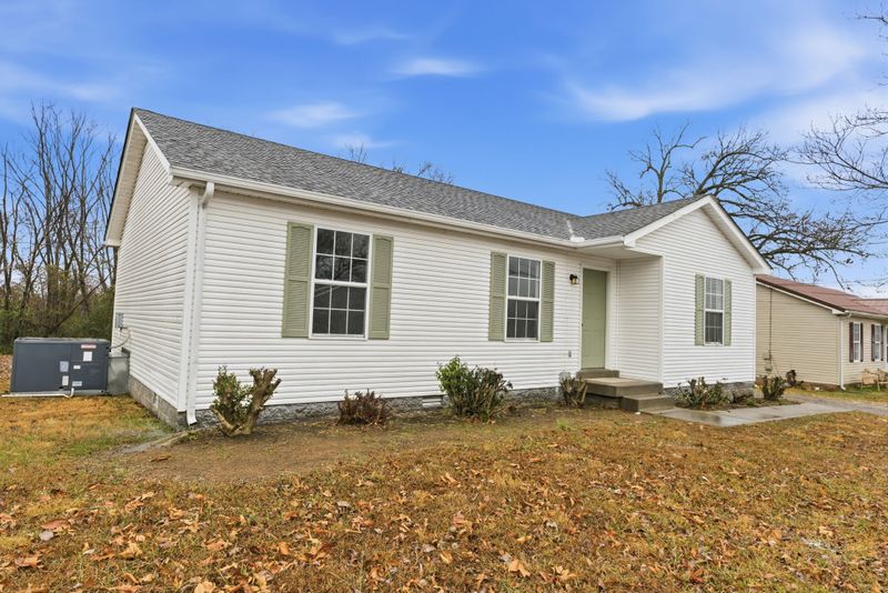 906 Spruce St, Springfield, TN 37172