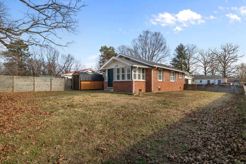 202 Parkway W, Dickson, TN 37055