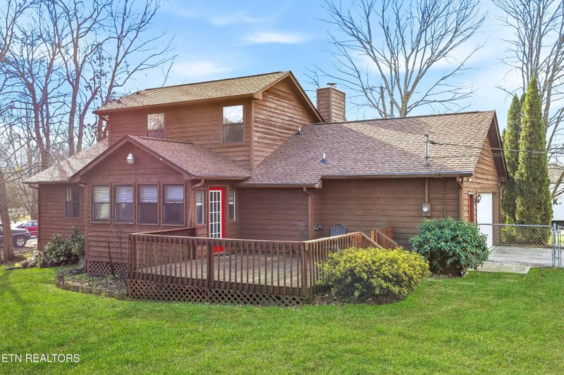 6600 Springer Dr, Knoxville, TN 37918