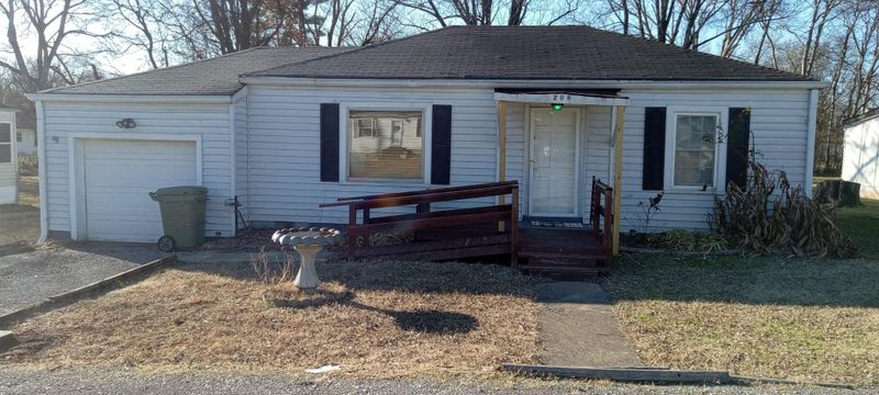 208 Dawson Ln, Lebanon, TN 37087