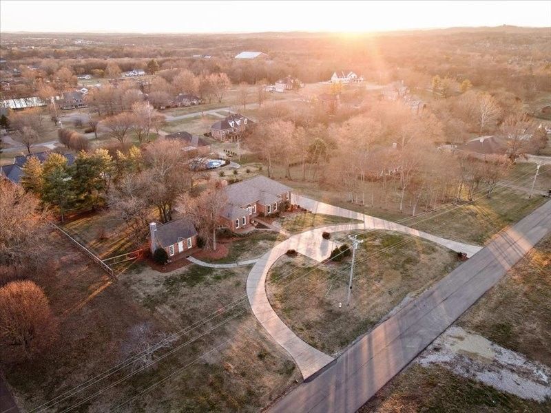 509 Jones Ln, Hendersonville, TN 37075