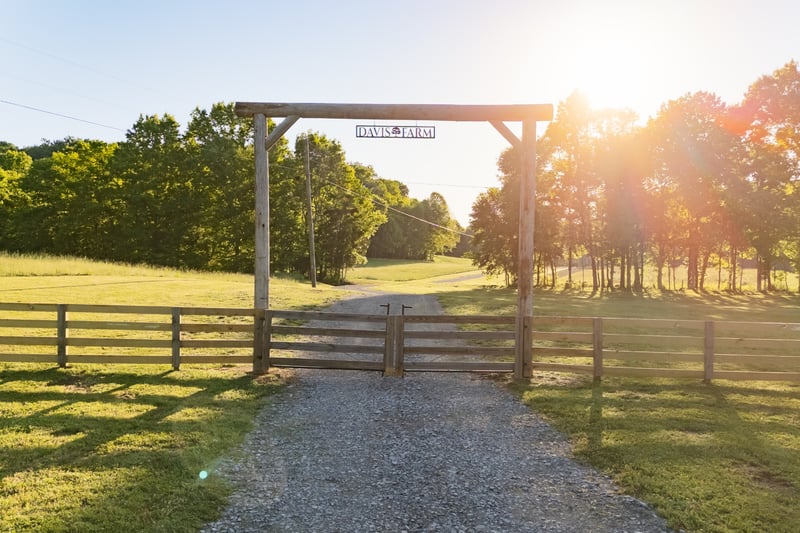 3899 Boston Theta Rd, Thompsons Station, TN 37179