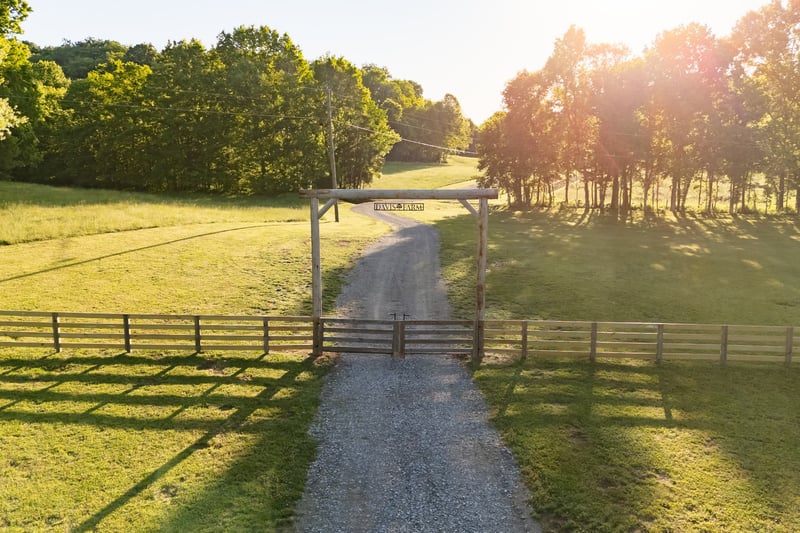 3899 Boston Theta Rd, Thompsons Station, TN 37179