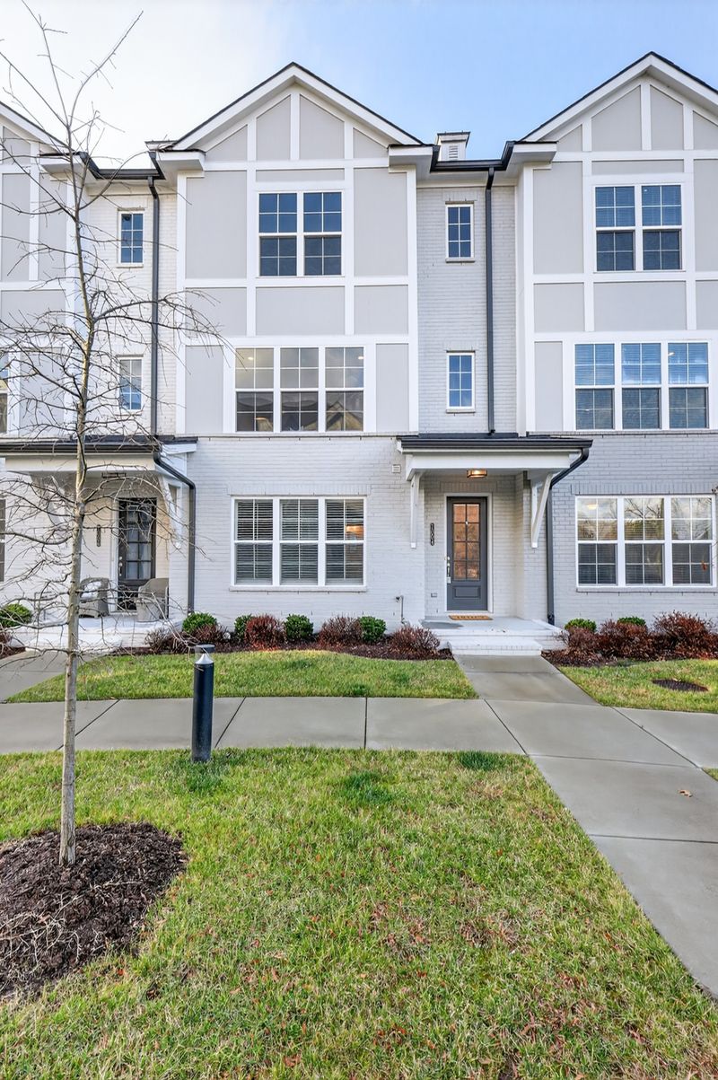 7004 Westside Cir, Nashville, TN 37205