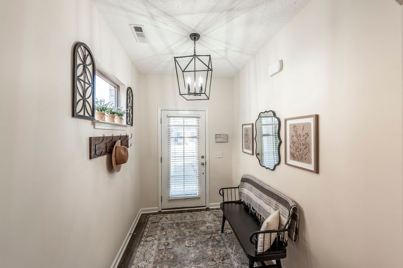 216 Annapolis Bend Cir, Hendersonville, TN 37075