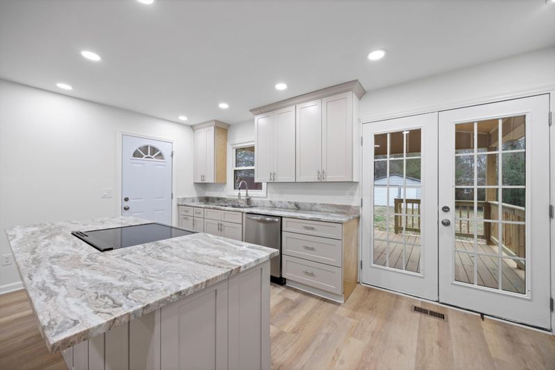 446 Chevelle Dr, Chatsworth, GA 30705