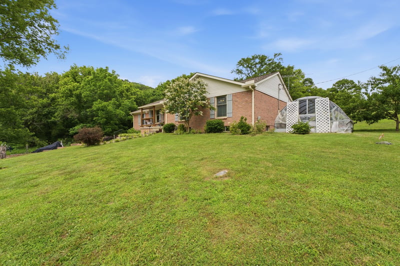 255 Saint Marys Rd, Buffalo Valley, TN 38548