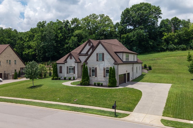 9222 Holstein Dr, Nolensville, TN 37135