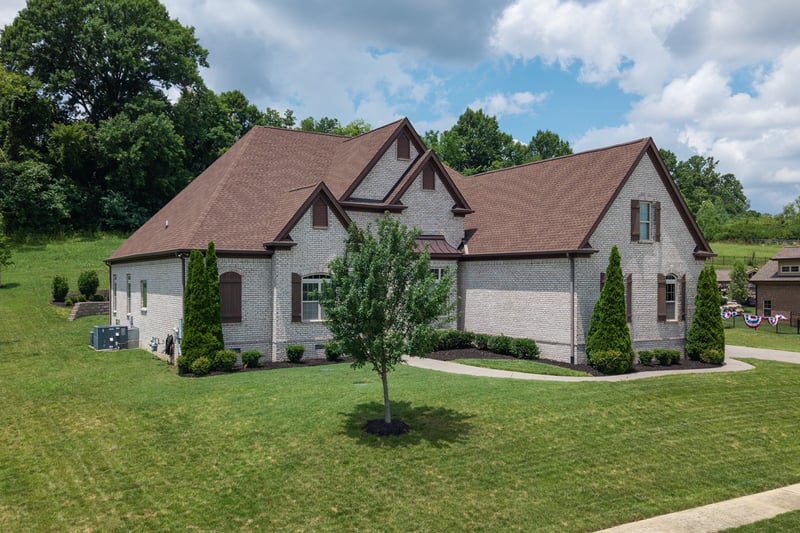 9222 Holstein Dr, Nolensville, TN 37135