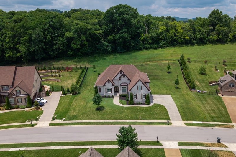 9222 Holstein Dr, Nolensville, TN 37135