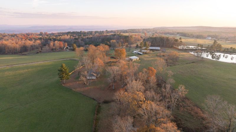 136 Golf Course Rd, Menlo, GA 30731