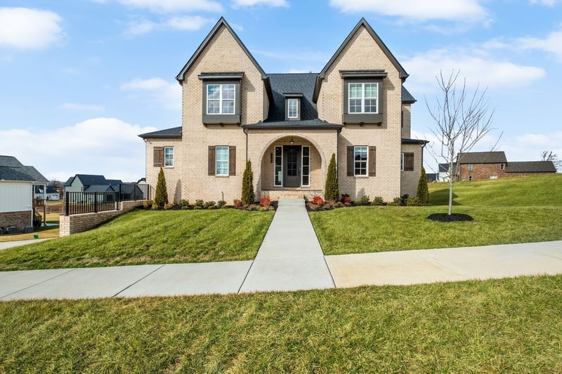 7004 Lampkins Crossing Dr, College Grove, TN 37046
