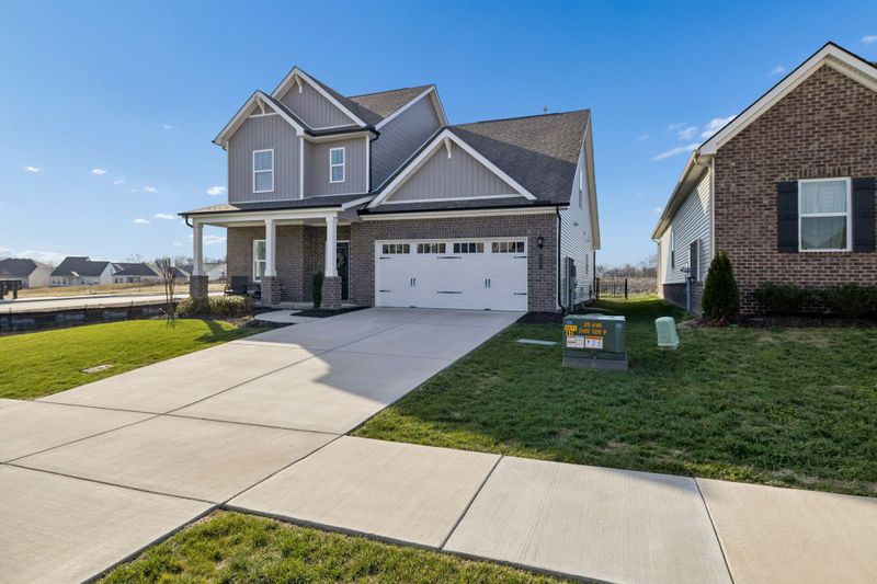 393 Mattieton Ln, Gallatin, TN 37066