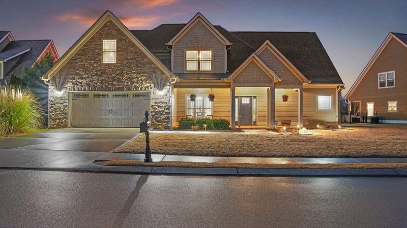 76 Tuscany Village Dr, Ringgold, GA 30736