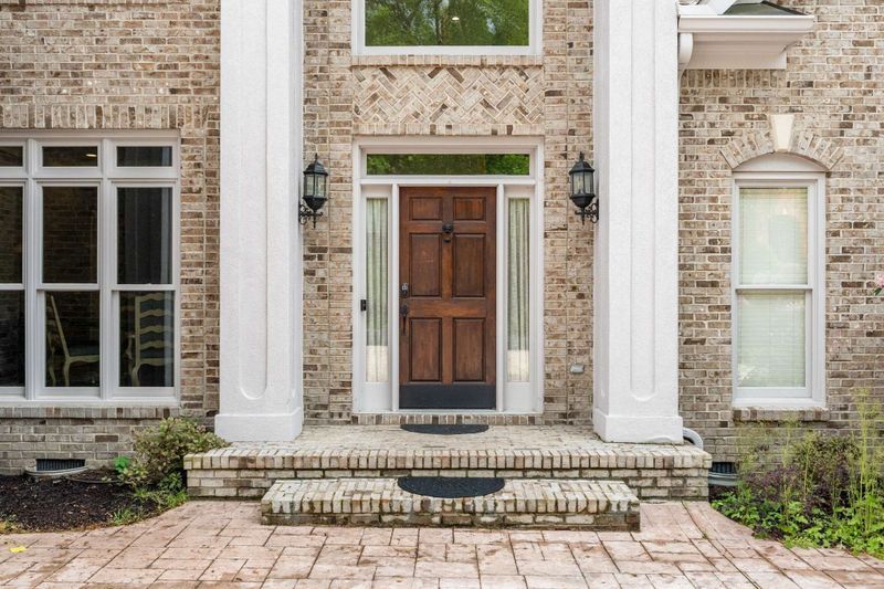 316 Whitworth Way, Nashville, TN 37205