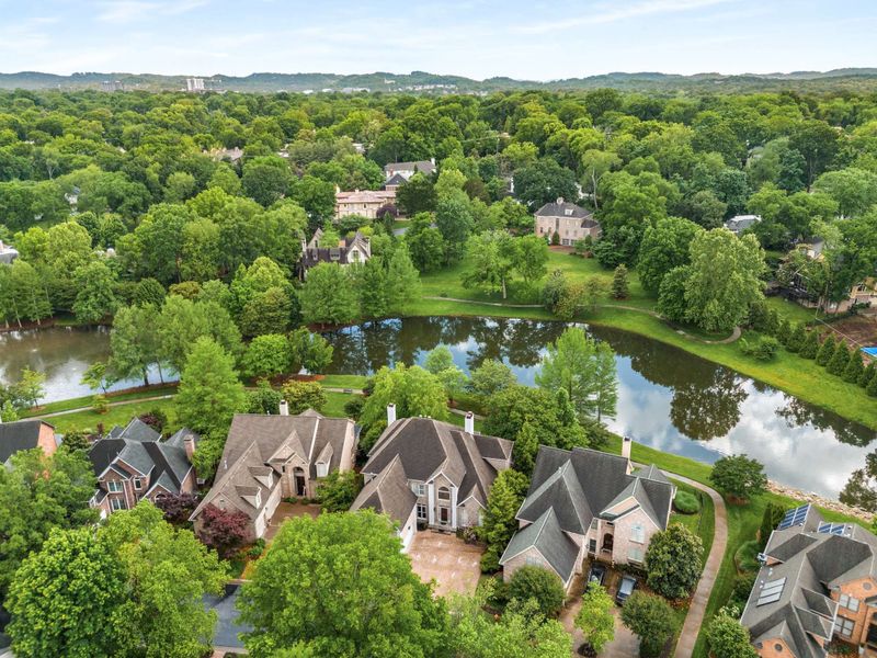 316 Whitworth Way, Nashville, TN 37205