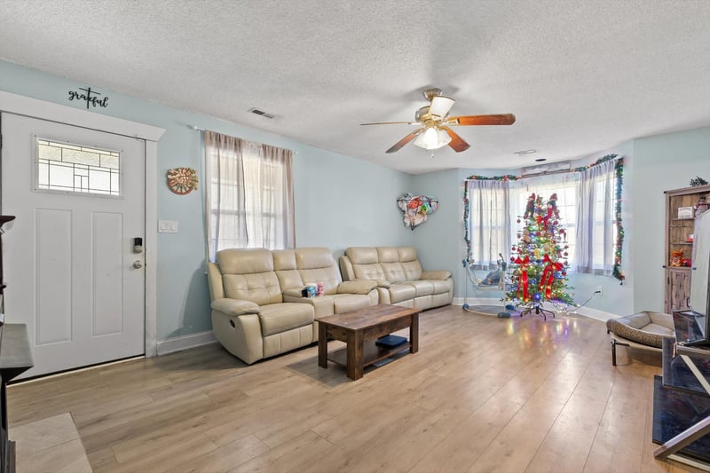210 Wheeler Ave, Chickamauga, GA 30707
