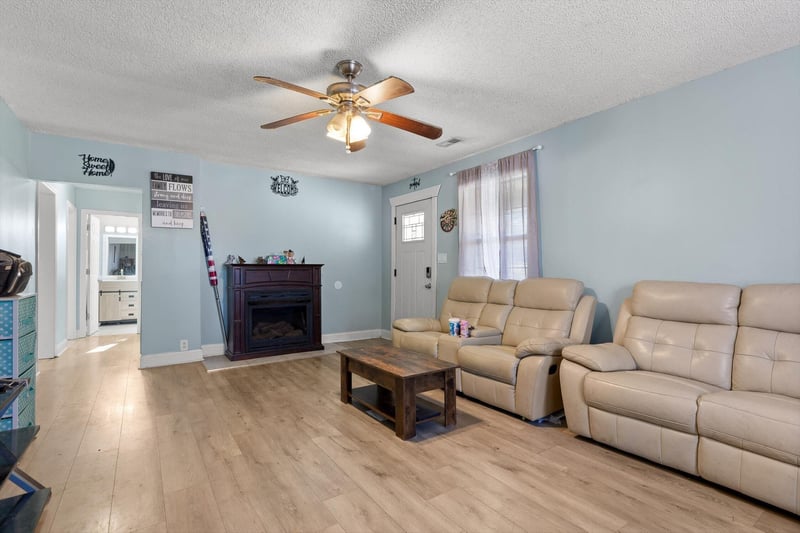 210 Wheeler Ave, Chickamauga, GA 30707