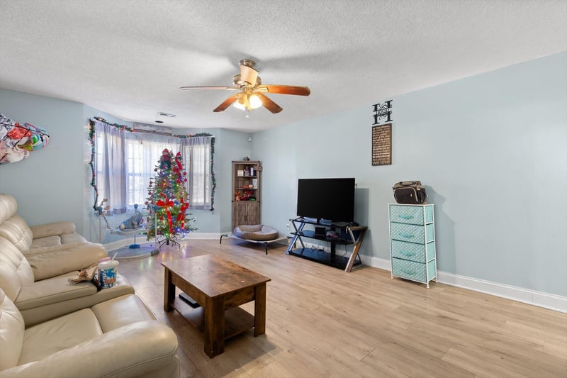210 Wheeler Ave, Chickamauga, GA 30707