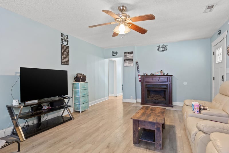 210 Wheeler Ave, Chickamauga, GA 30707