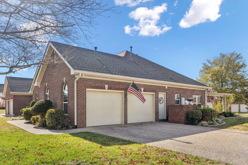 1734 Summerplace Dr, Lebanon, TN 37087