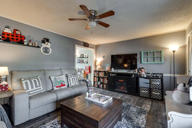 92 N Lake Ter, Rossville, GA 30741