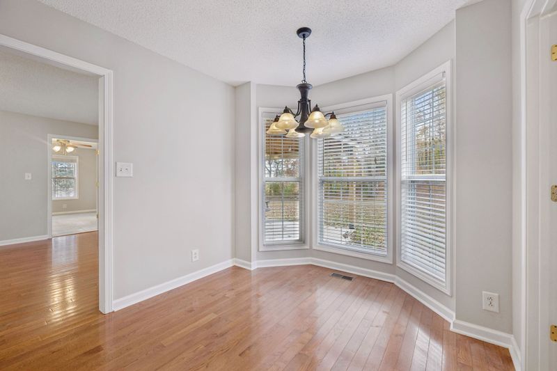 1040 Heatherwood Rd, Pleasant View, TN 37146