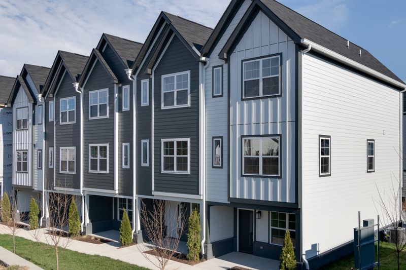 700 N Dupont Ave #114, Madison, TN 37115