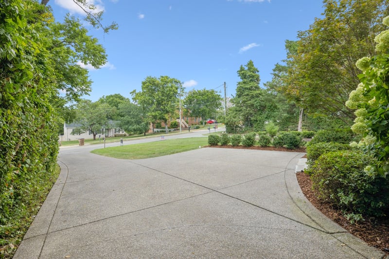 2021B Overhill Dr, Nashville, TN 37215