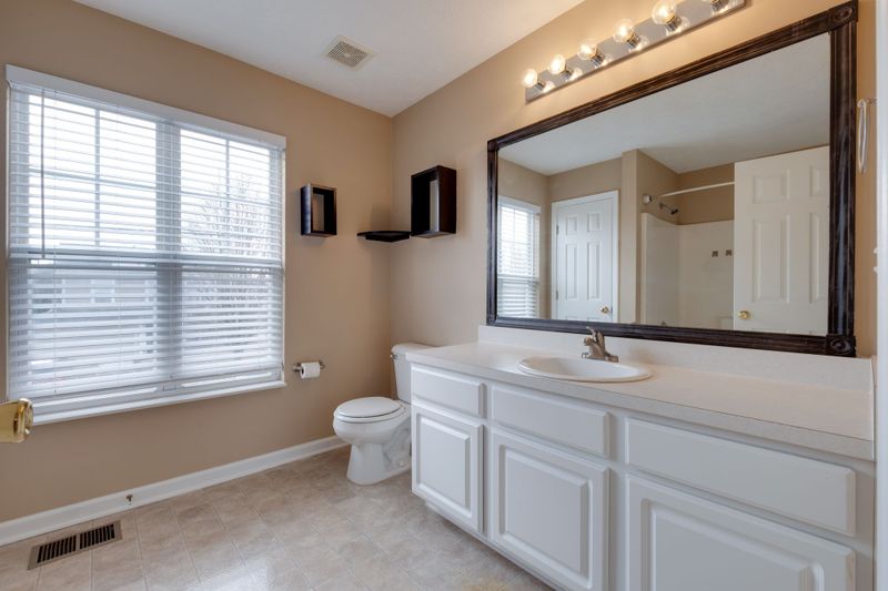 2405 Pleasant Springs Ln, Hermitage, TN 37076