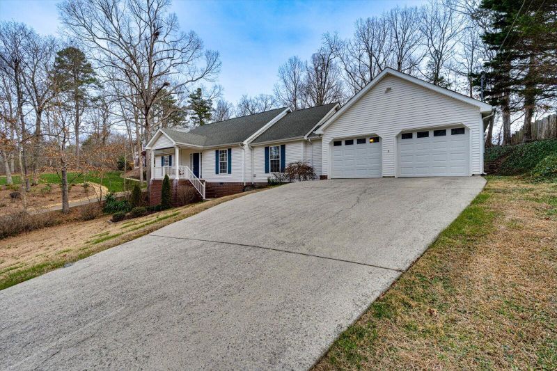 118 Dusty Ridge Trl, Ringgold, GA 30736
