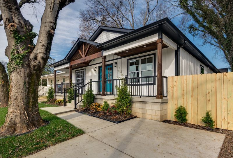 2520 Santi Ave, Nashville, TN 37208