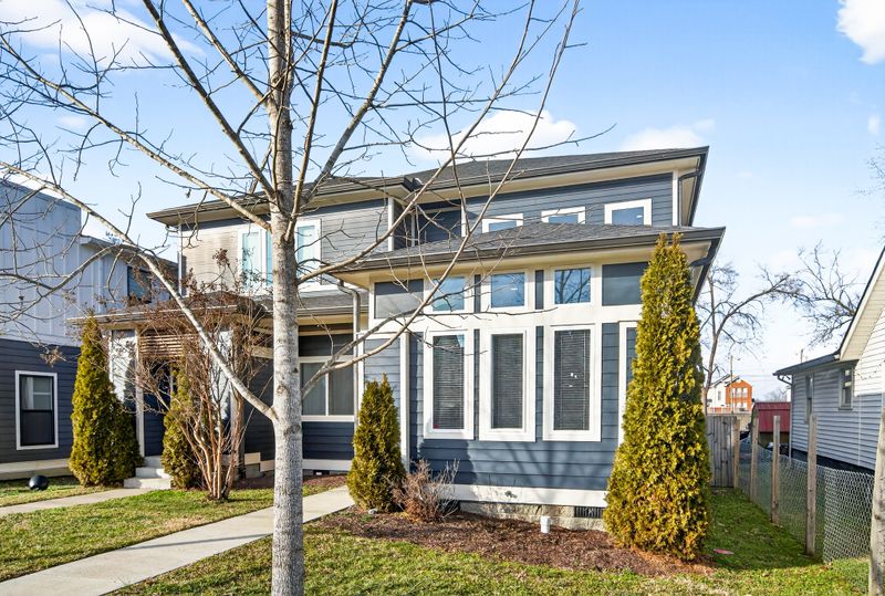1726A Pecan St, Nashville, TN 37208