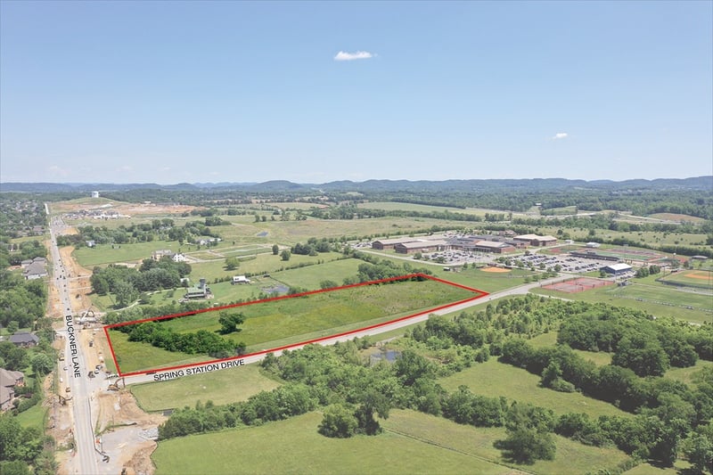 2756 Buckner Ln, Thompsons Station, TN 37179