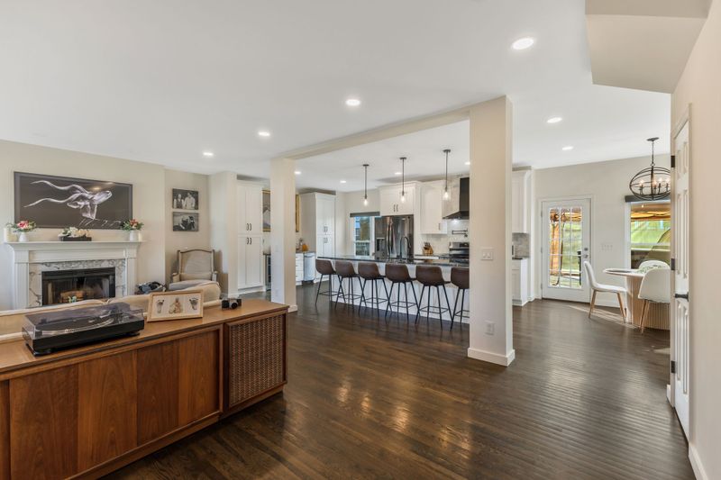 124 Golden Meadow Ln, Franklin, TN 37067