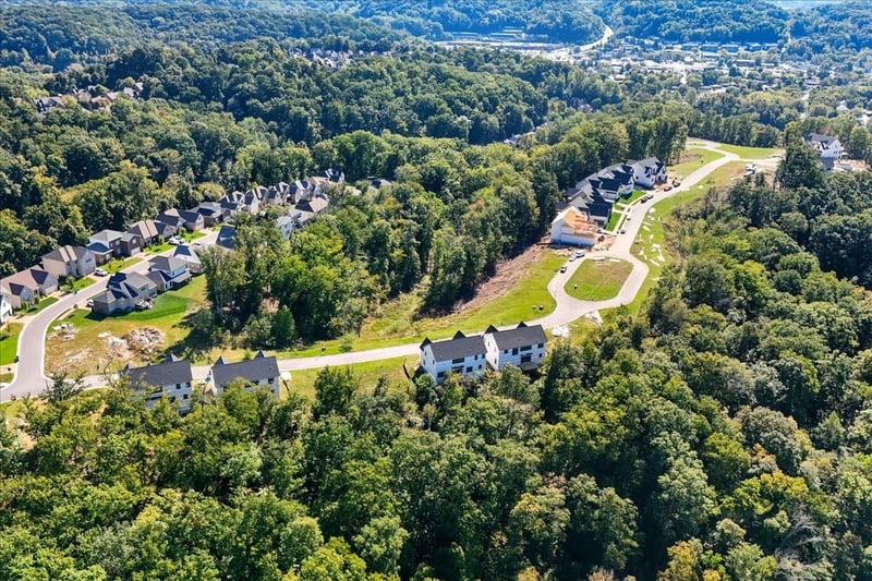 832 Summit Oaks Ct, Nashville, TN 37221