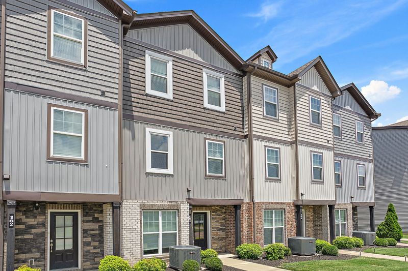 164 Ramsden Ave, La Vergne, TN 37086