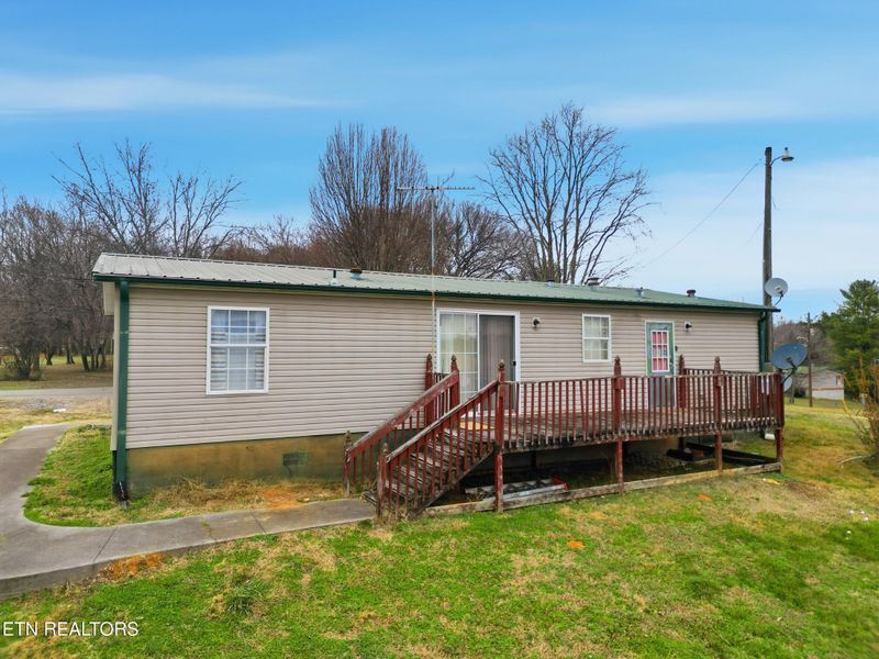 950 Easter Rd, Loudon, TN 37774
