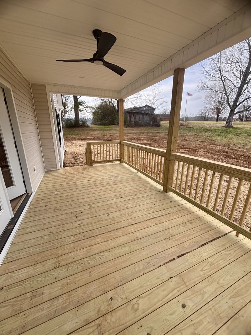 142 Stanton Ave, Gordonsville, TN 38563