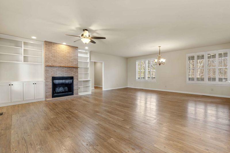 932 Hermitage Rdg, Hermitage, TN 37076
