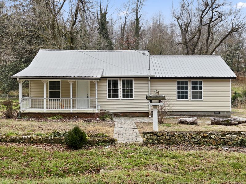 102 W Schmitt Rd, Rossville, GA 30741