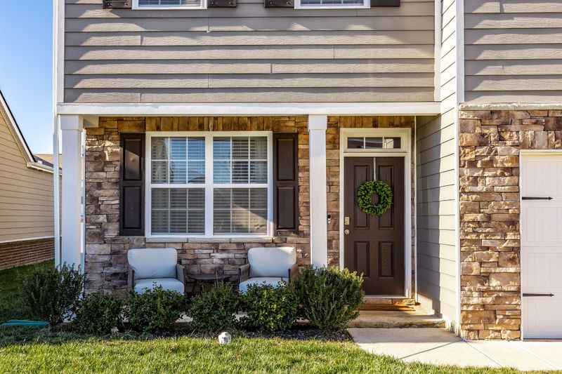 7039 Sunny Parks Dr, White House, TN 37188