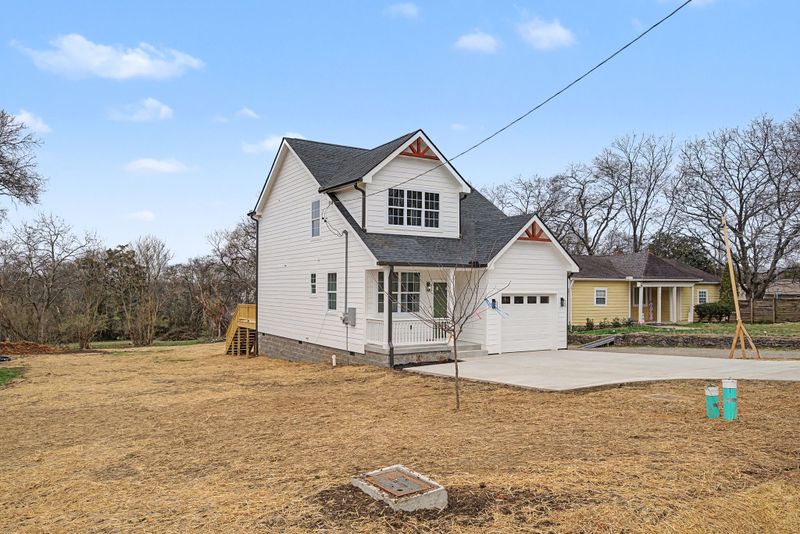 908 Hospital Dr, Madison, TN 37115