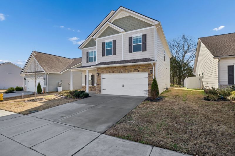 122 Gatwick Dr, Lebanon, TN 37087