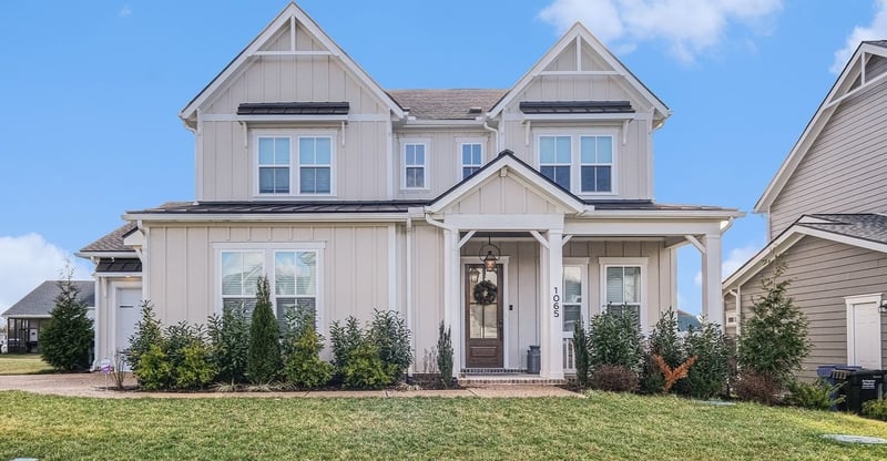 1065 Pine Creek Dr, Arrington, TN 37014