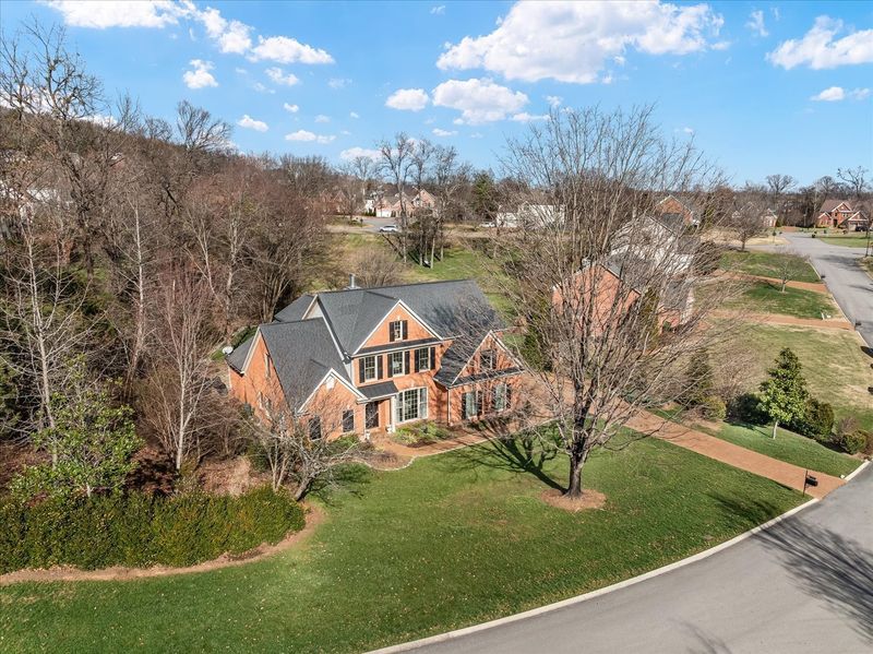 9526 Fayette Dr, Brentwood, TN 37027