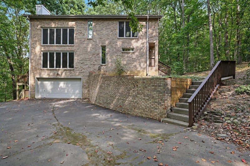 1010 Wren Ct, Kingston Springs, TN 37082
