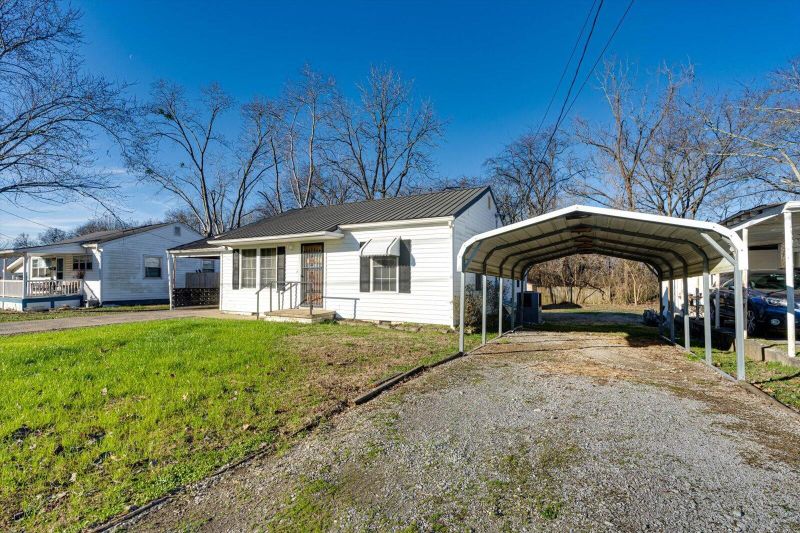 713 Richmond Ave, Rossville, GA 30741